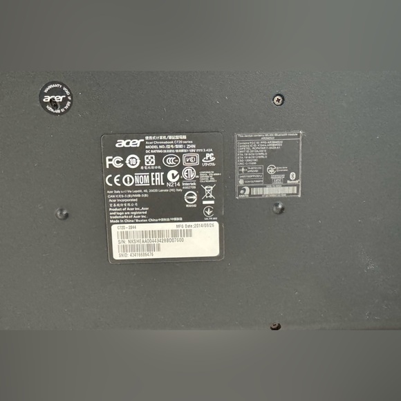 Acer Chromebook C720 [With Charger] - Picture 7 of 7